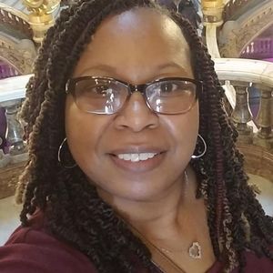 Meet your Posher, Denise